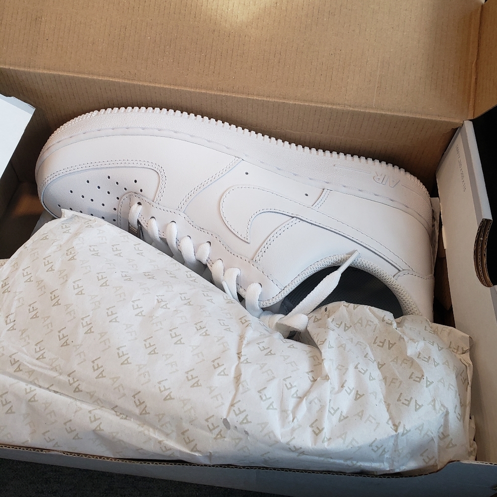 Nike Air Force 1's (pure white)